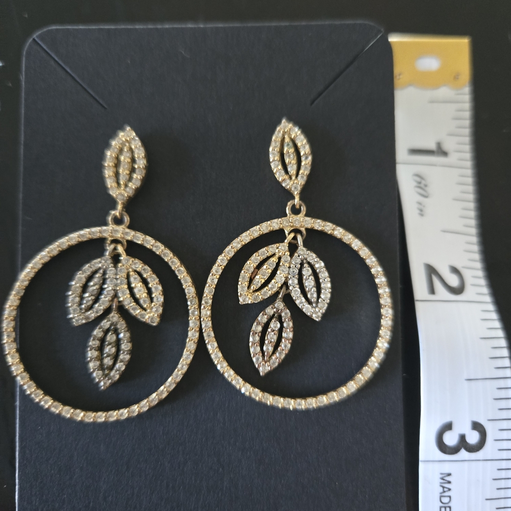 Elegant Gold Leaf Drop Earrings